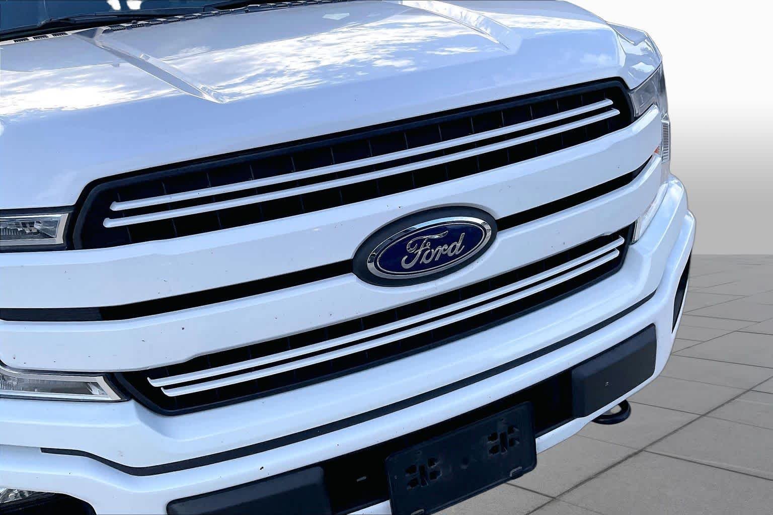 Used 2019 Oxford White Ford LARIAT image 30