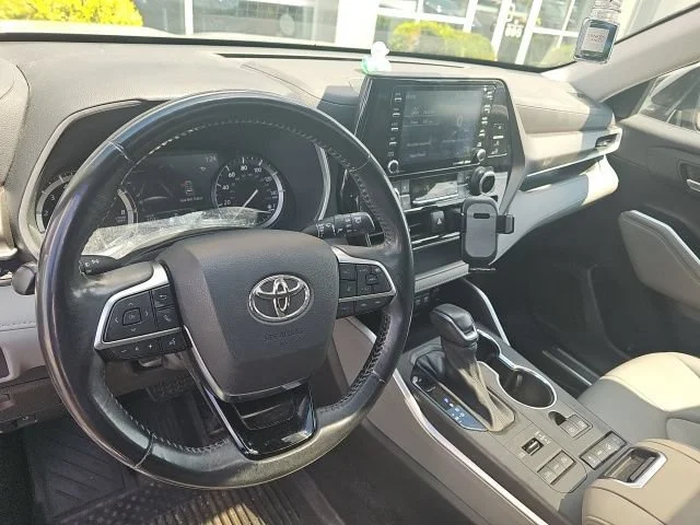 Certified Used 2021 Celestial Silver Metallic Toyota XLE image 3