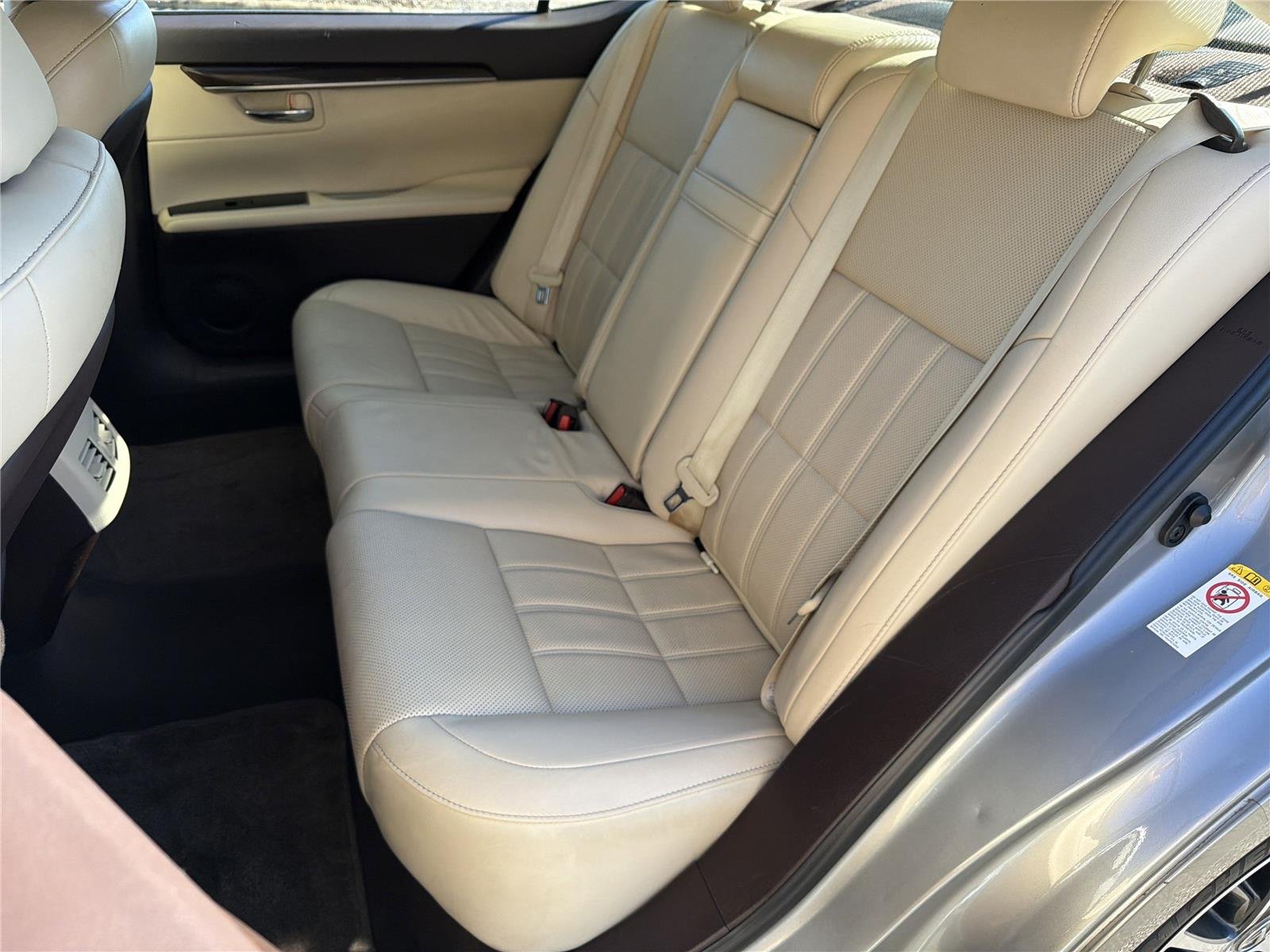 Used 2018  LEXUS  image 27