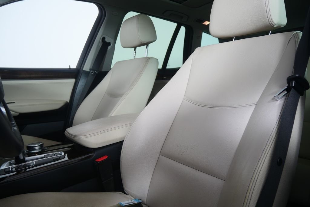 Used 2017 Space Gray Metallic BMW sDrive28i image 7