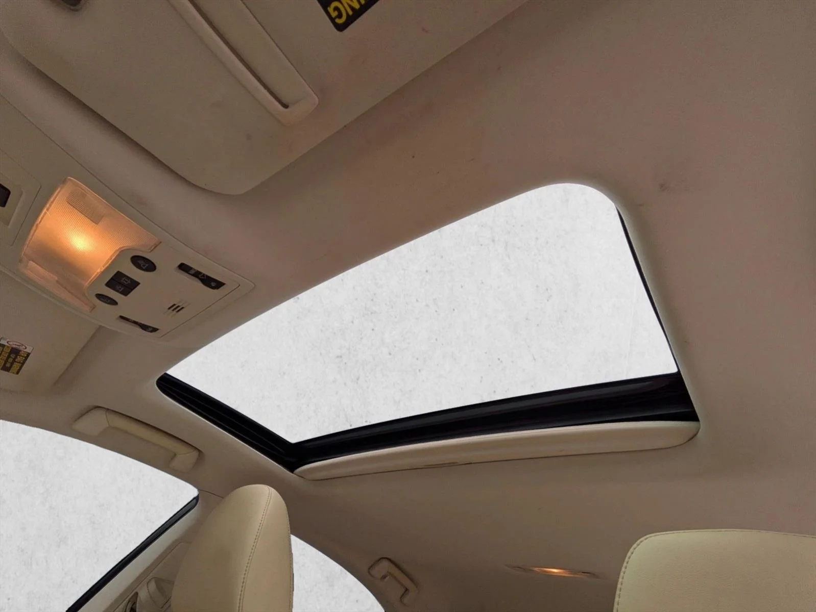 Used 2014 Starfire Pearl Lexus  image 15
