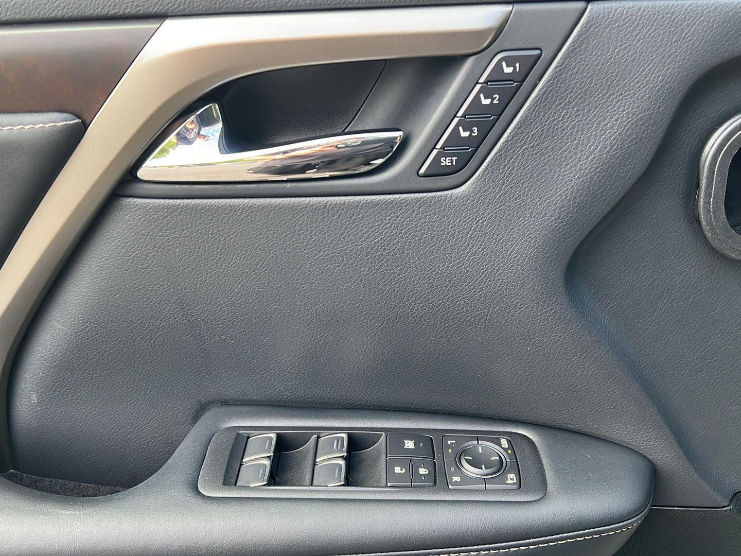 Used 2022 Atomic Silver Lexus RX 350 image 5