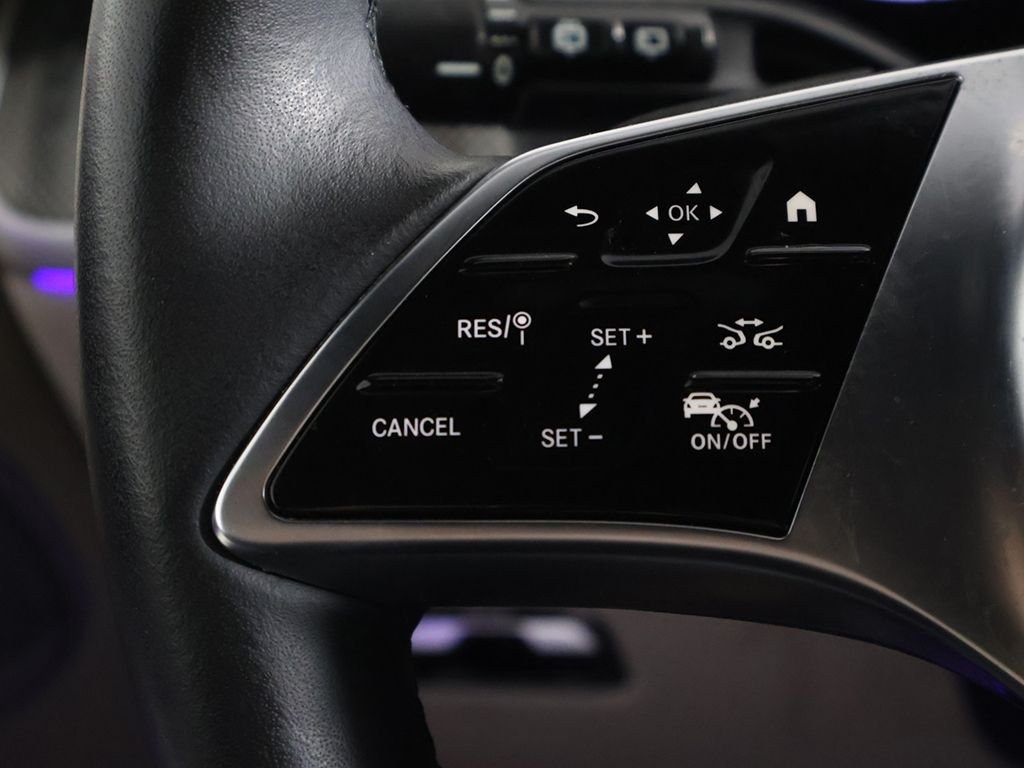 Used 2025 Gray Mercedes-Benz GLC 300 image 45