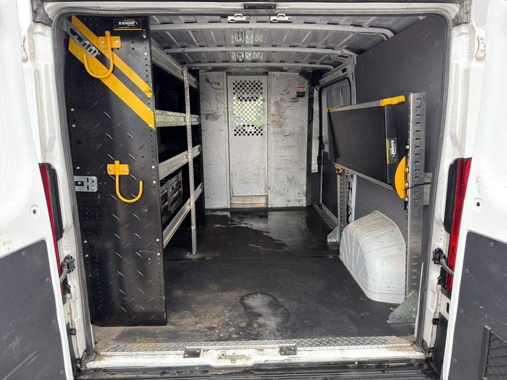 Used 2023 White Ram Base image 17