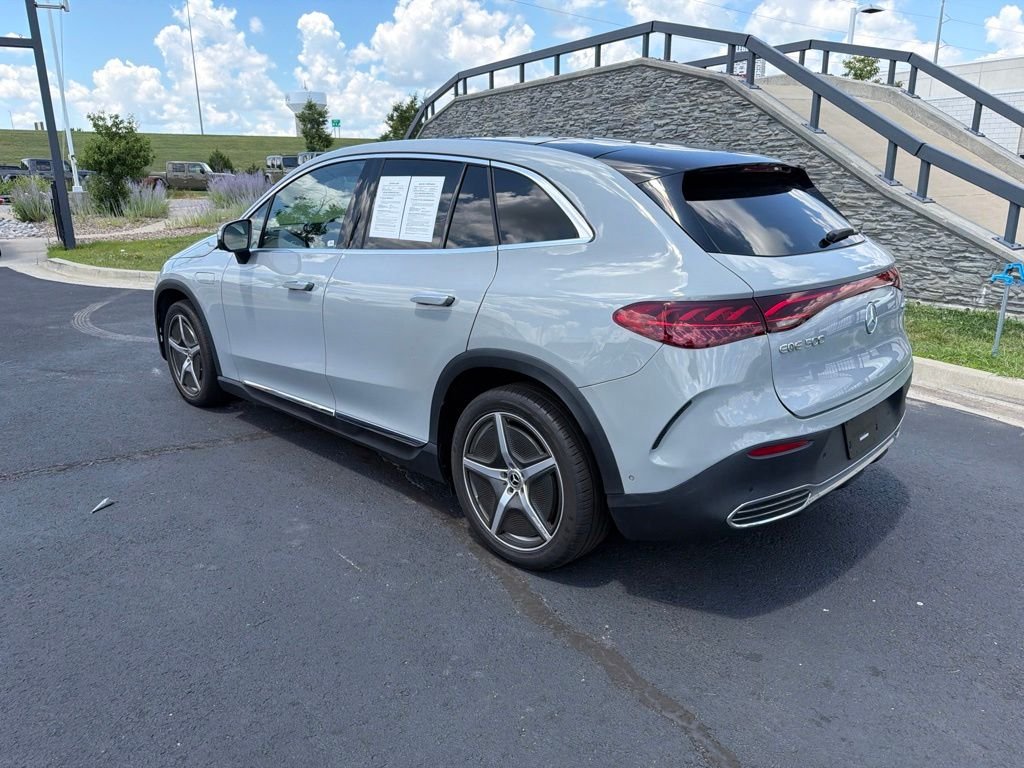 Used 2023 Gray Mercedes-Benz 500 SUV image 5