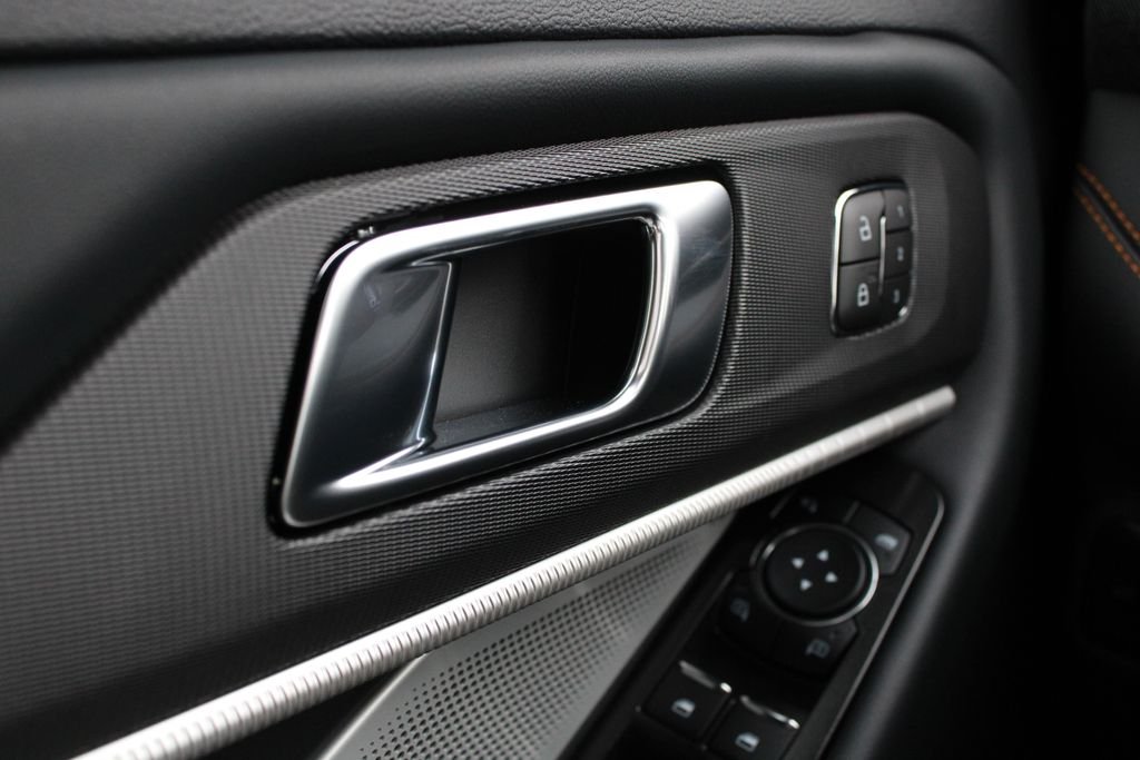 2026 Ford Explorer Tremor - Photo 8