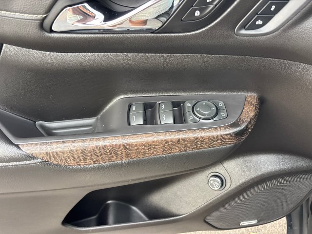 Used 2022 Black GMC Denali image 18