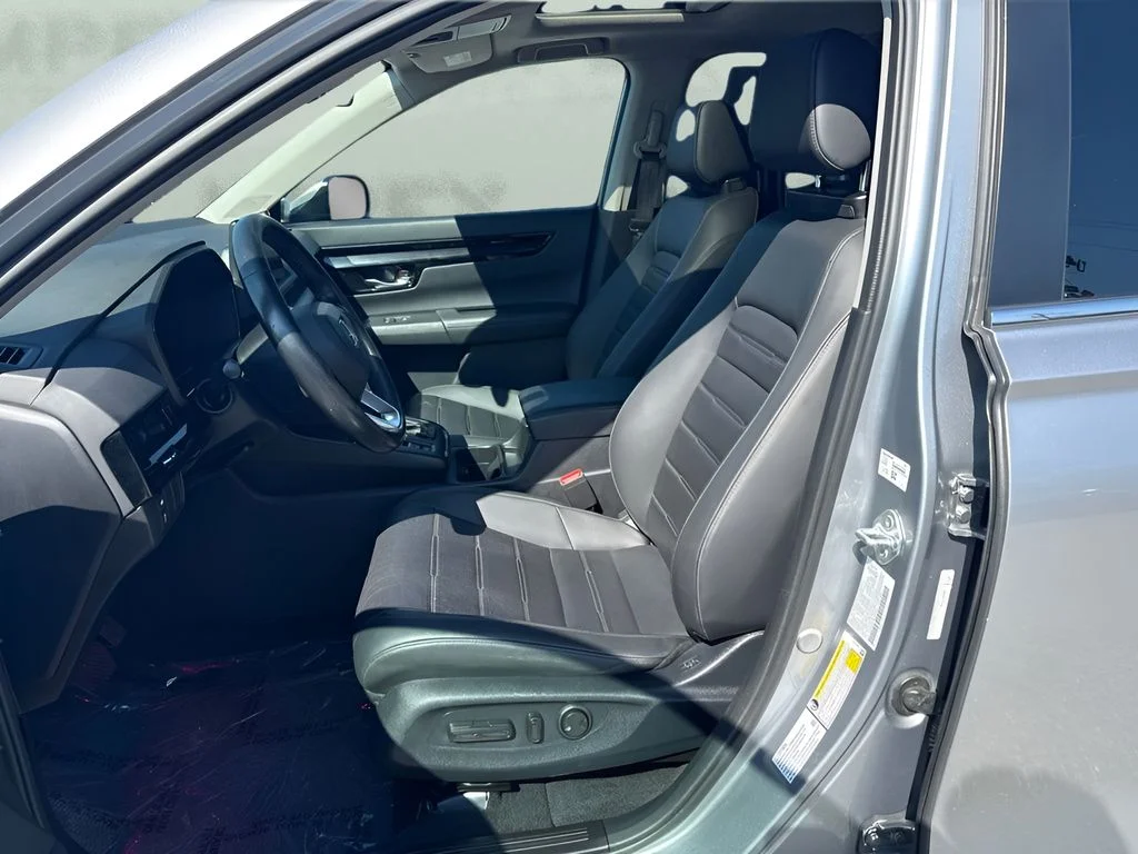 Used 2024 Silver Honda EX-L image 5