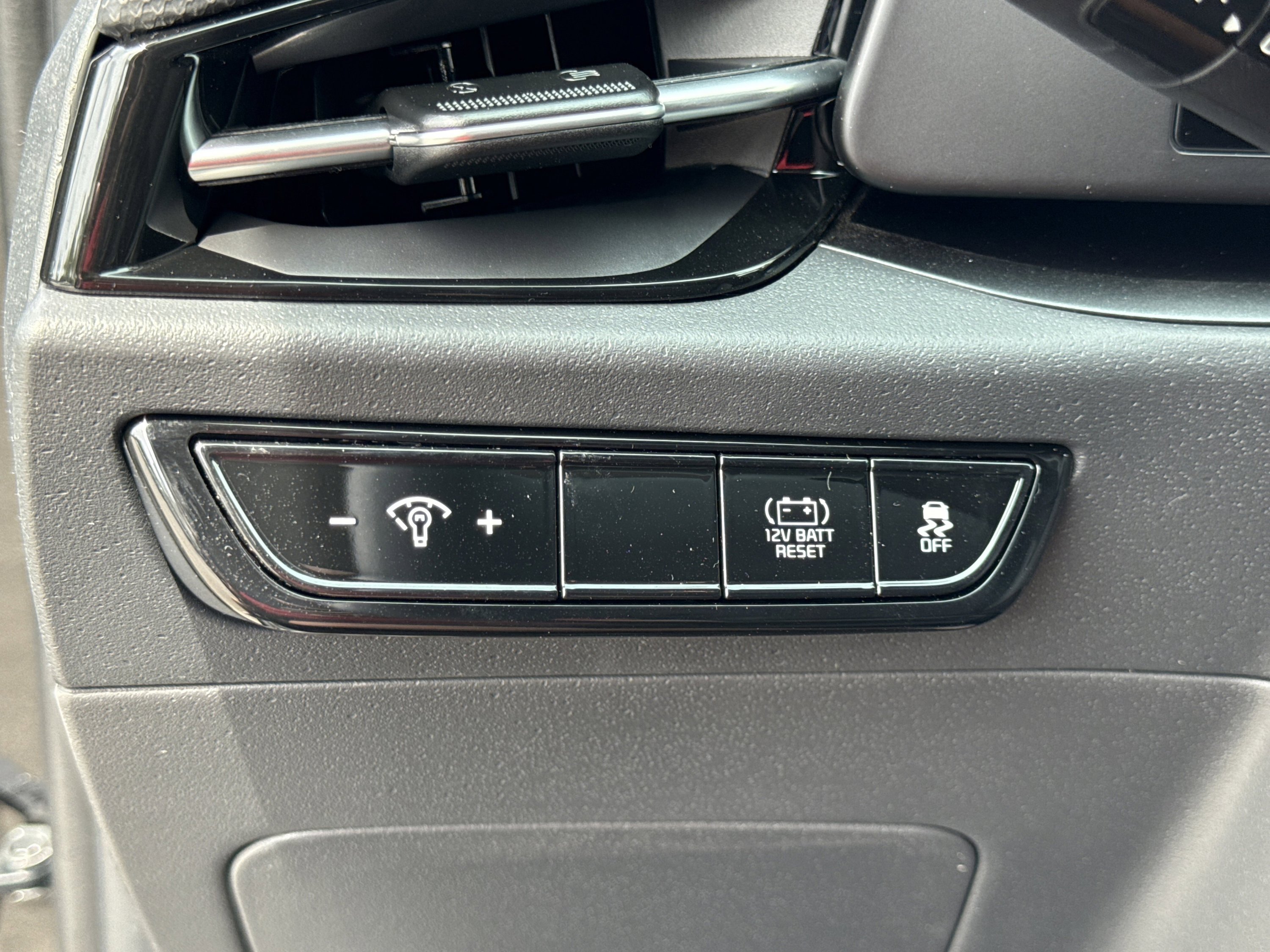 New 2026 Aurora Black Pearl Kia LX image 15