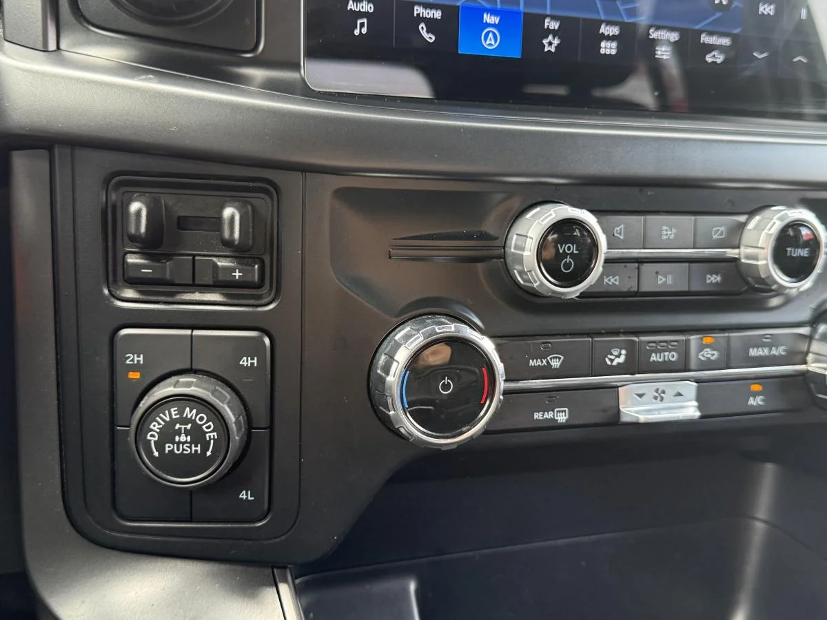 Used 2024 White Ford XLT image 23