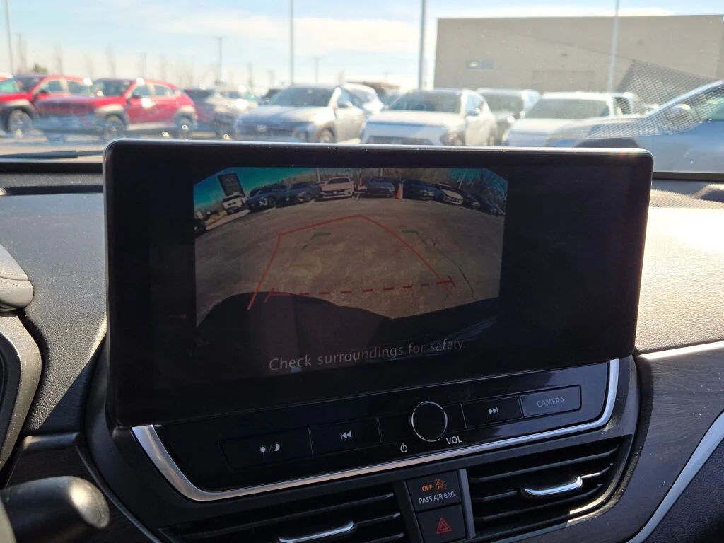 Used 2024 Black Nissan 2.5 SV image 28