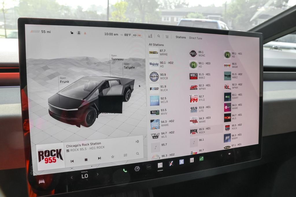 Used 2024 Silver Tesla Base image 20