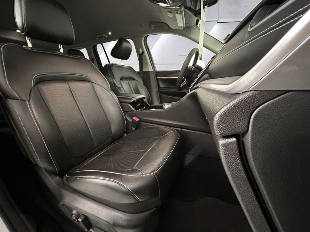 Used 2023 White Jeep Limited image 14