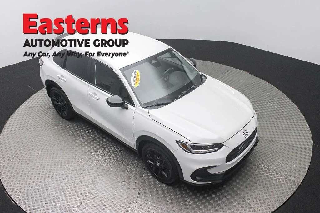 Used 2023 White Honda Sport image 3