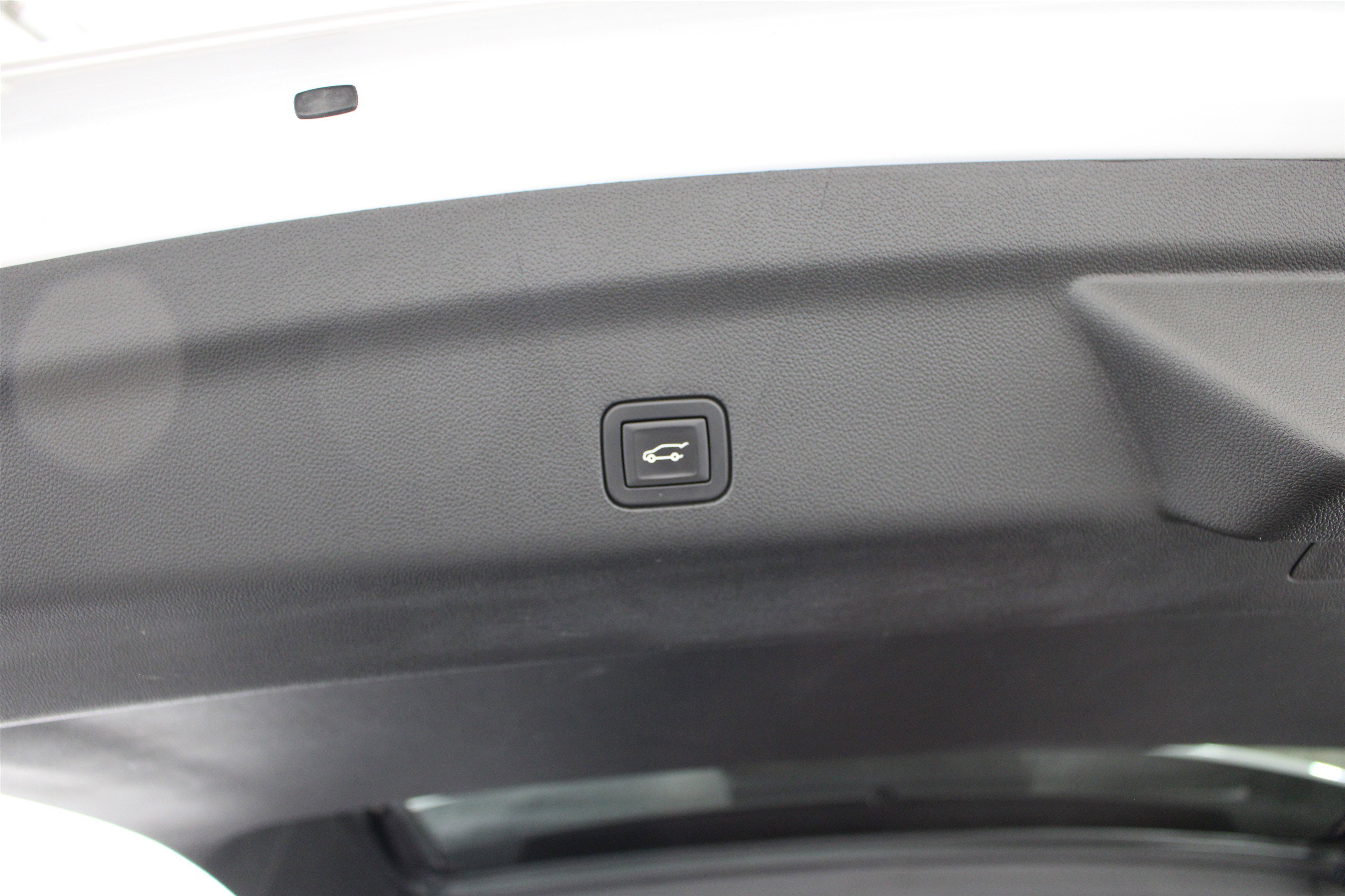 Used 2024 Crystal White Tricoat Cadillac 4WD Sport image 28