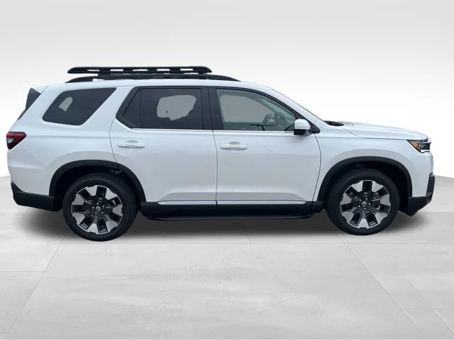 New 2026 Platinum White Honda Touring image 9