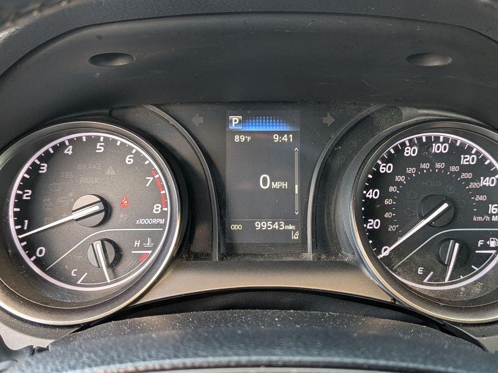 Used 2022 White Toyota SE image 12