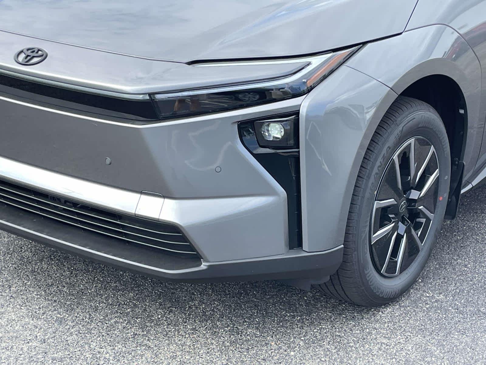 New 2026 Heavy Metal Toyota XLE image 13