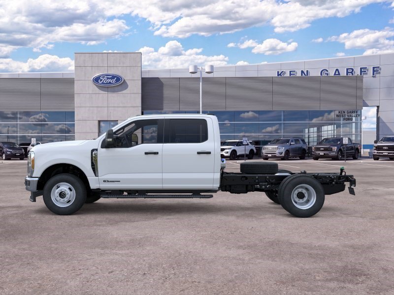 New 2026 Oxford White Ford XL image 3