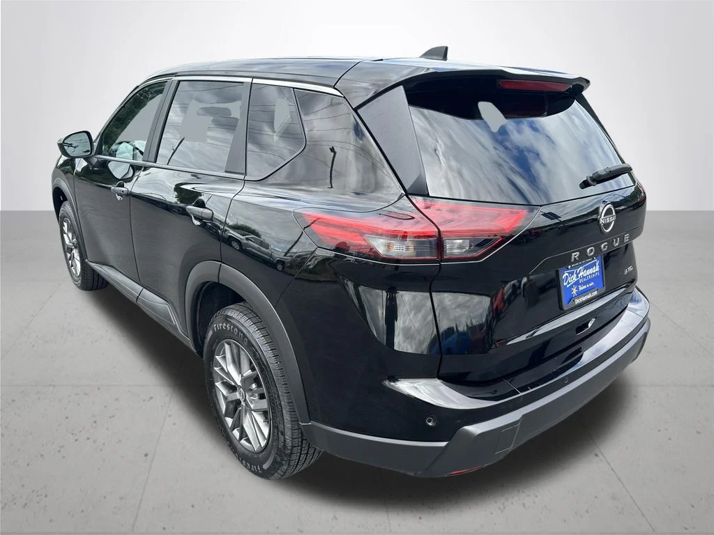 Used 2024 Black Nissan S image 9