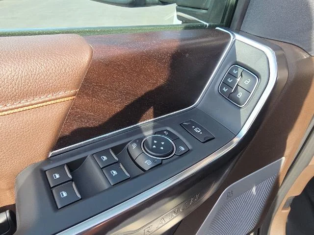 New 2027 Star White Metallic Tri-Coat Ford F-350® King Ranch® image 14