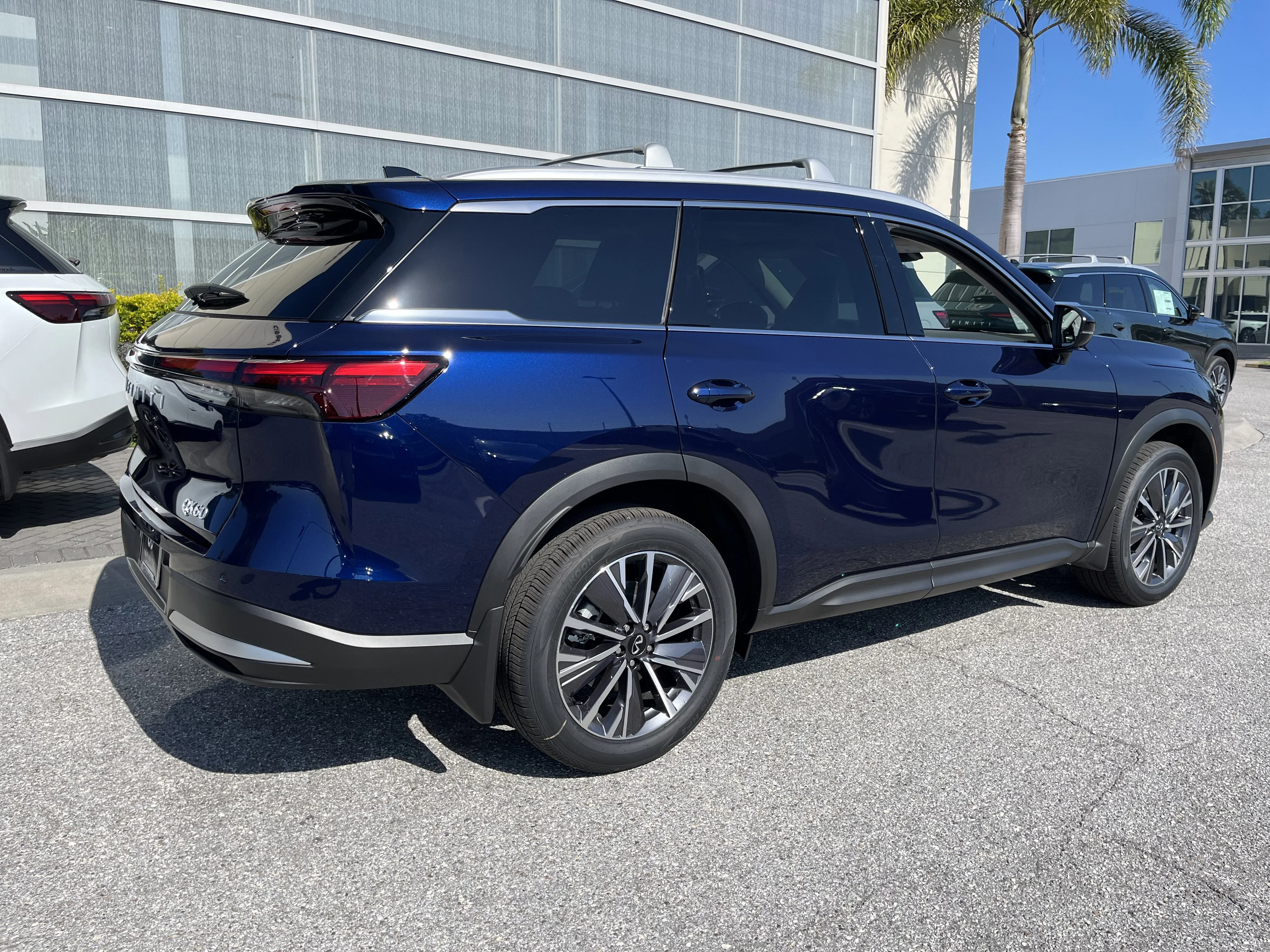 New 2027 Grand Blue INFINITI LUXE image 6