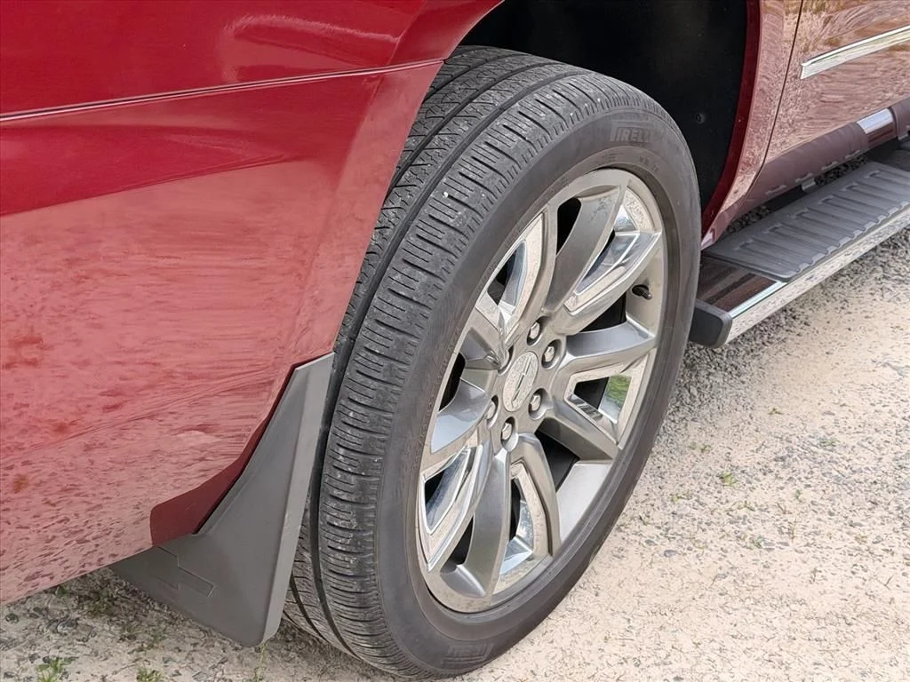 Used 2019 Red Chevrolet LT image 19