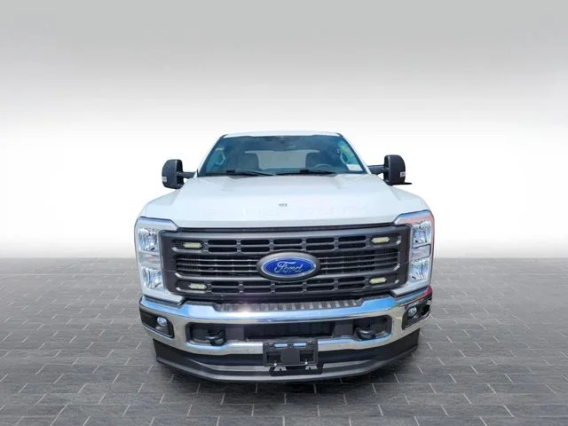 Used 2023 White Ford XL image 2
