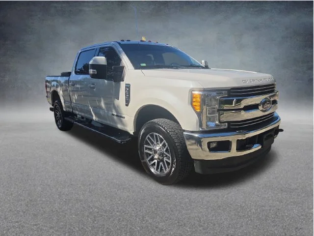 Used 2017 White Ford Lariat image 2