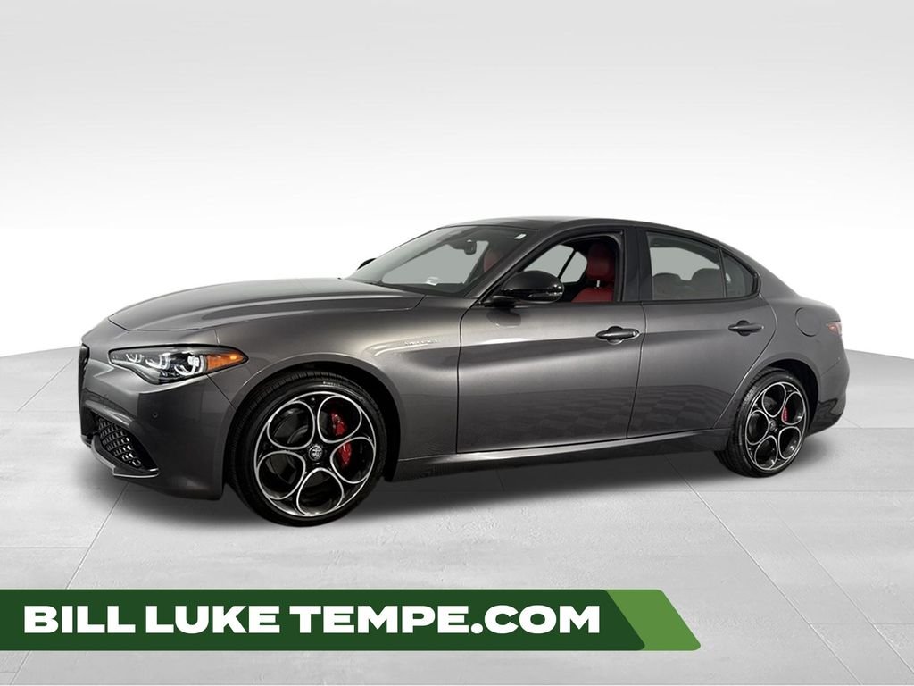 2025 Alfa Romeo Giulia Giulia AWD's photo