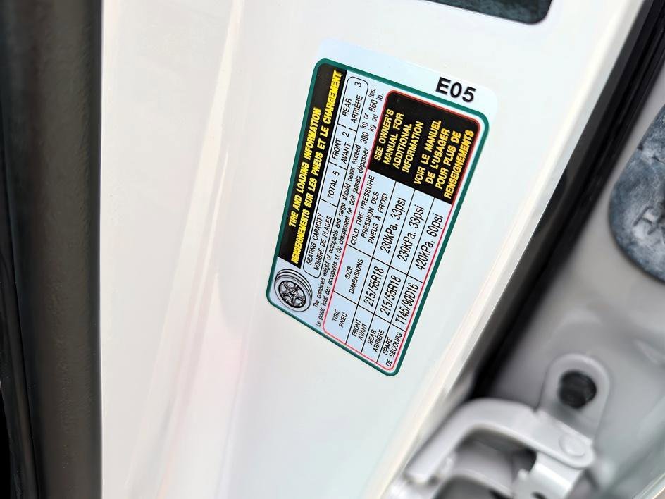 Used 2025 Cyber Gray Metallic Hyundai SEL image 31