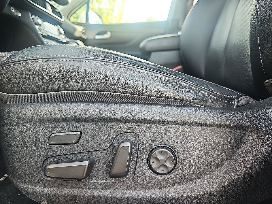 Used 2019 Quartz White Hyundai Ultimate image 15