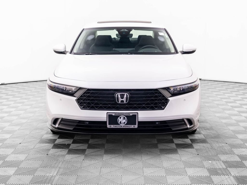 New 2026 Platinum White Pearl Honda Touring image 9