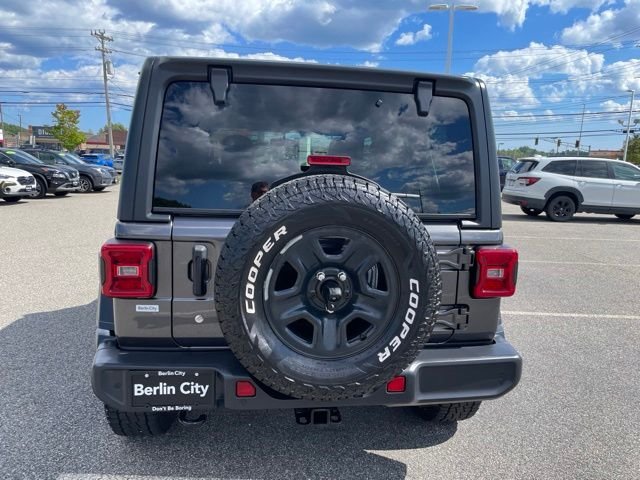 Used 2018 Crystal Metallic Jeep Unlimited Sport S image 6