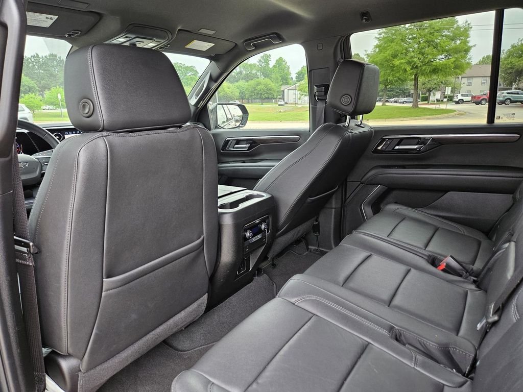 Used 2025 Black Chevrolet Z71 image 35