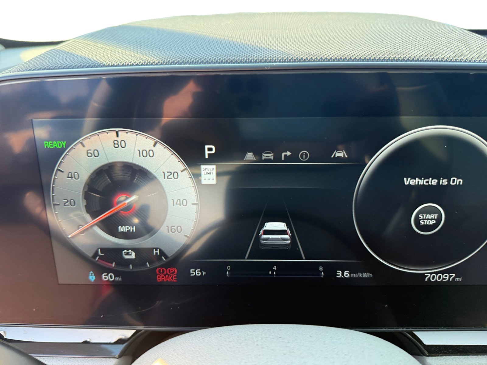 Used 2023 Red Kia Wind image 11