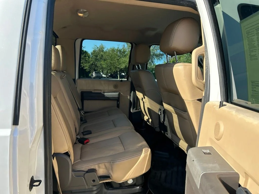 Used 2014 Oxford White Ford Lariat image 40