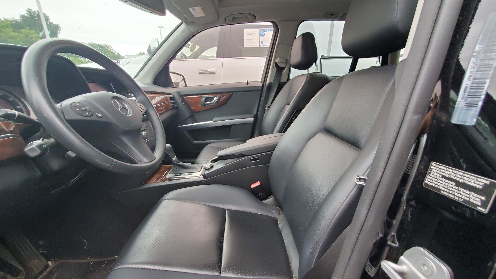Used 2010 Black Mercedes-Benz GLK 350 image 3