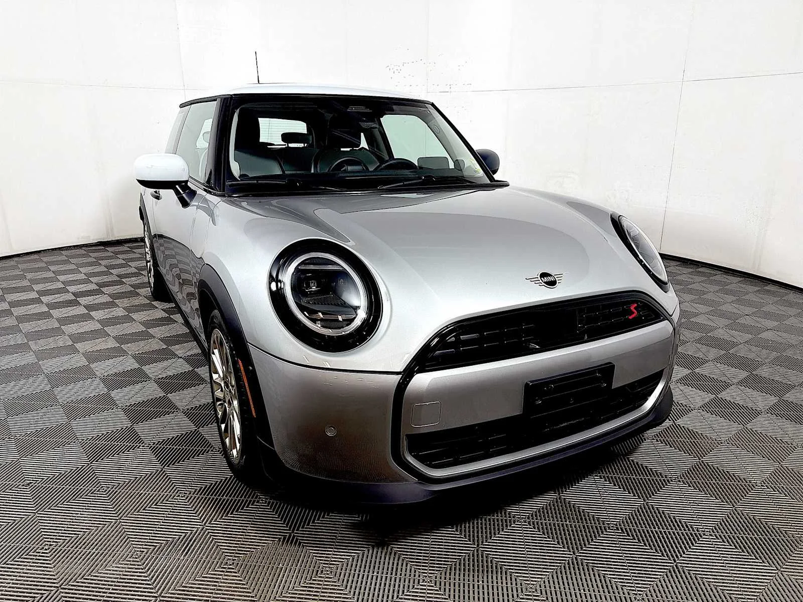 Certified Used 2025 Melting Silver III Metallic MINI Cooper S image 2