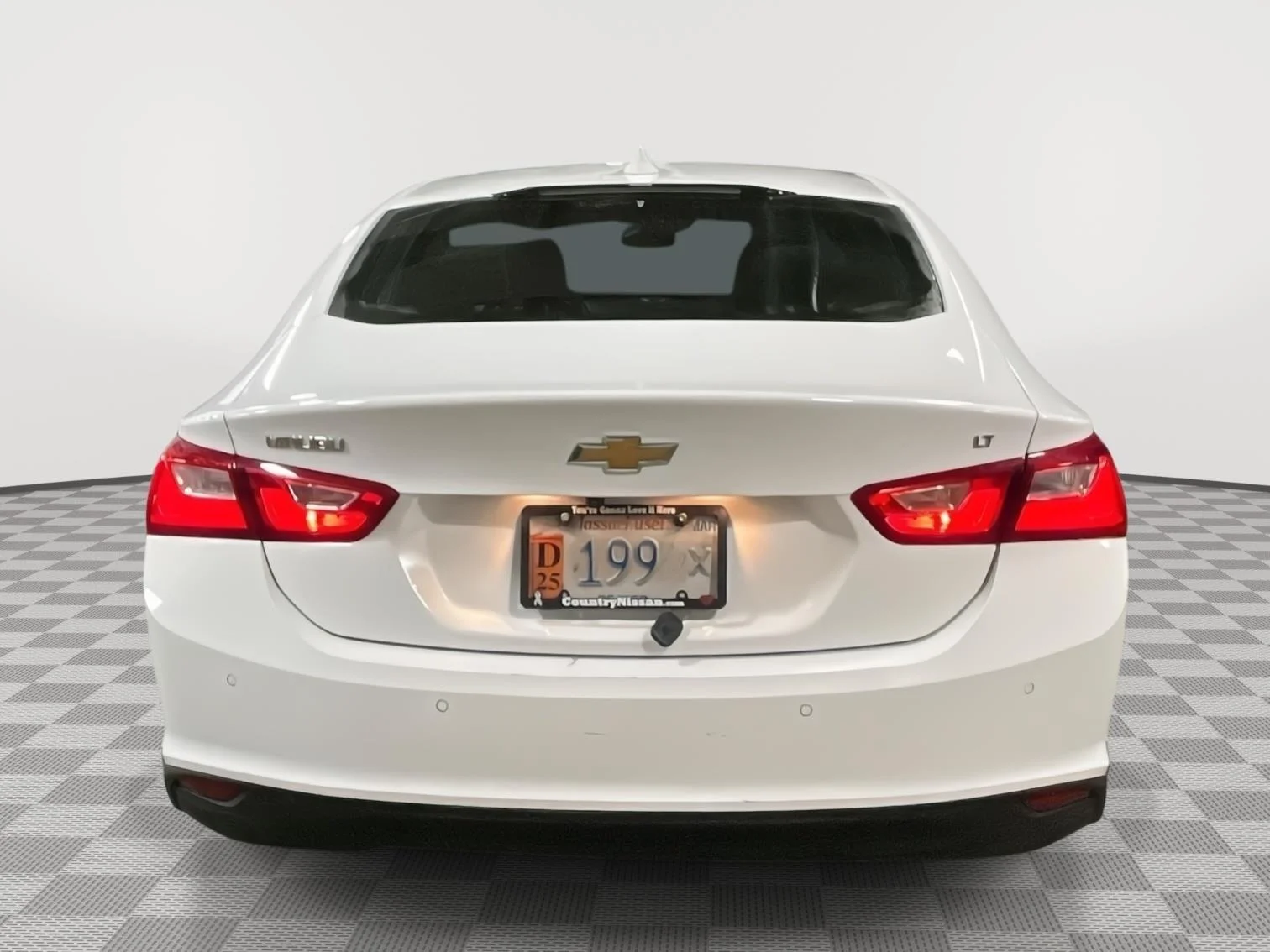 Used 2024 Summit White Chevrolet LT image 6