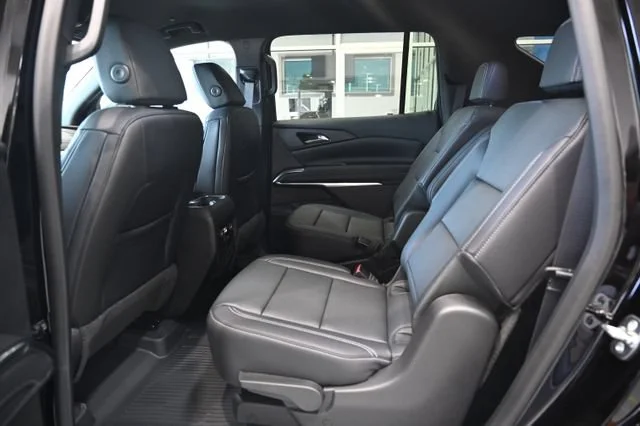 New 2026 Mosaic Black Metallic Chevrolet LT image 10