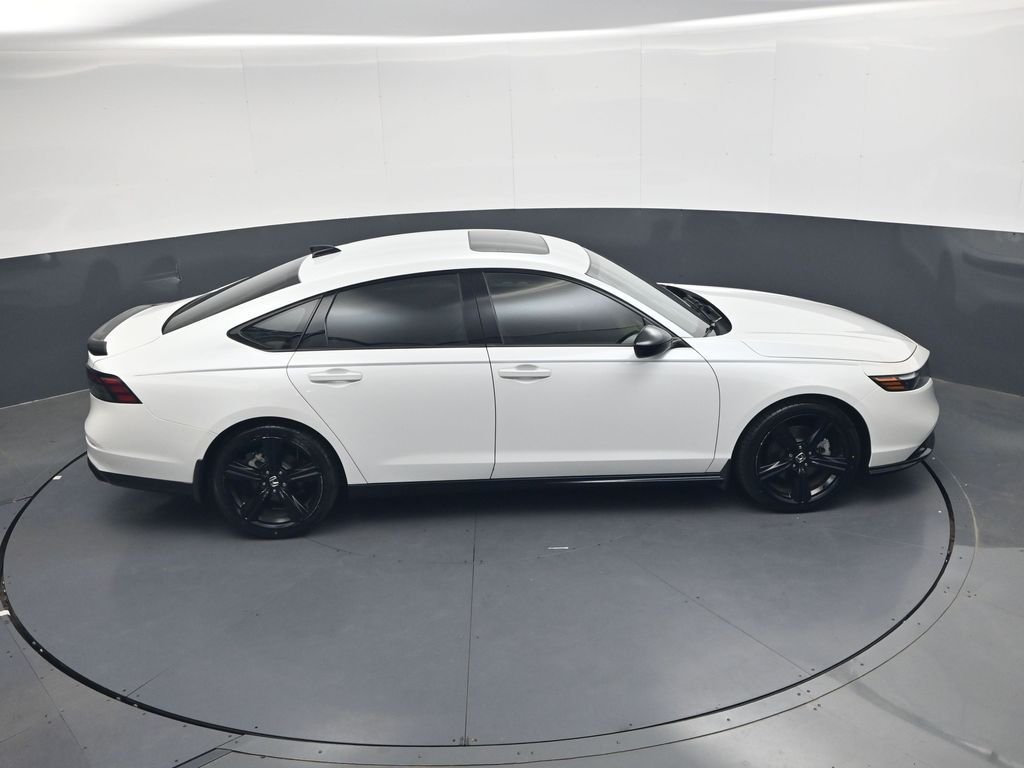 Used 2023  Honda Sport-L image 29