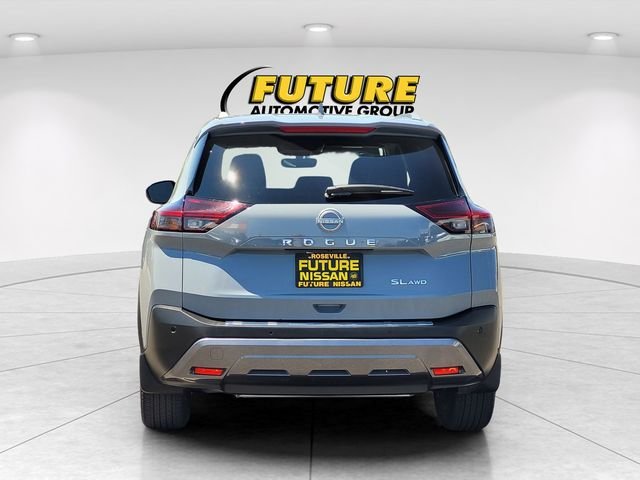 Used 2023 Gray Nissan SL image 8