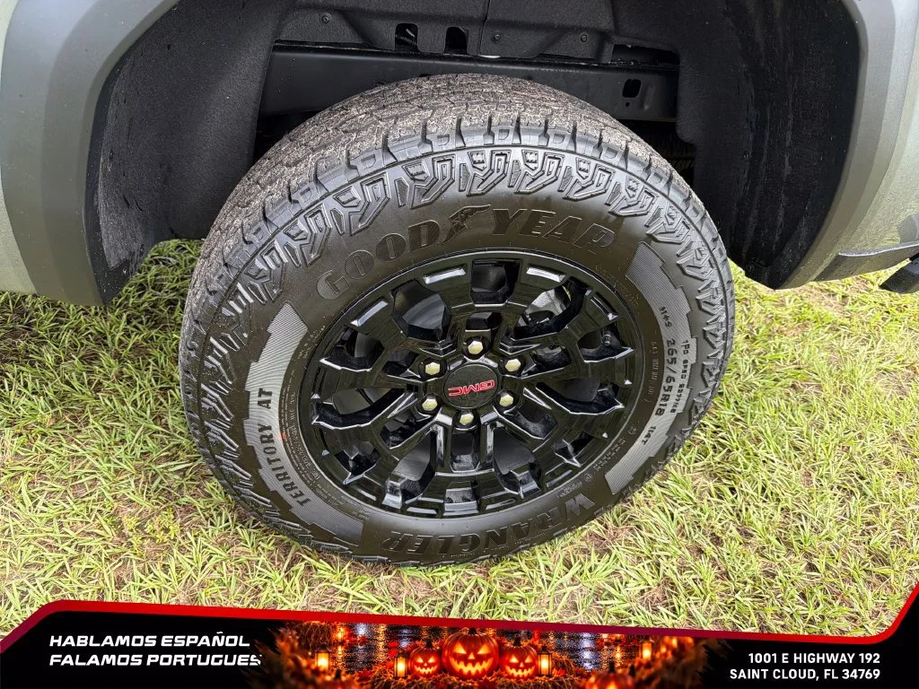 New 2026 Sterling Metallic GMC Elevation image 11