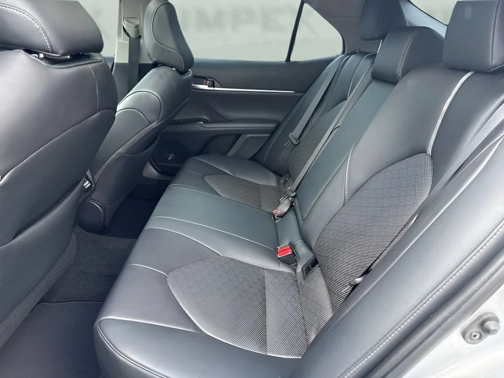 Used 2019  Toyota XSE image 13