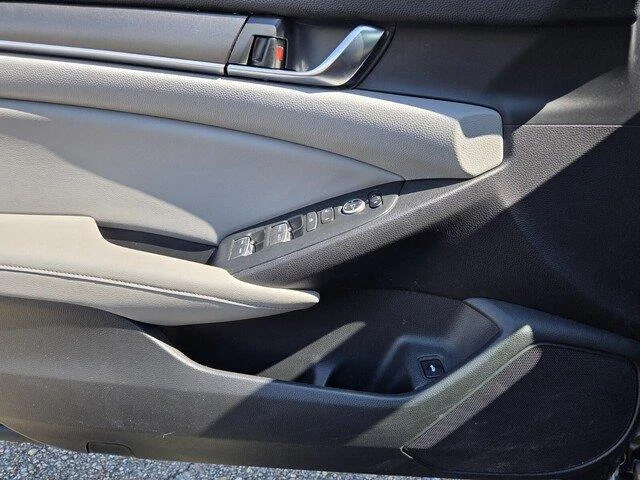 Certified Used 2018 Modern Steel Metallic Honda LX 1.5T image 21