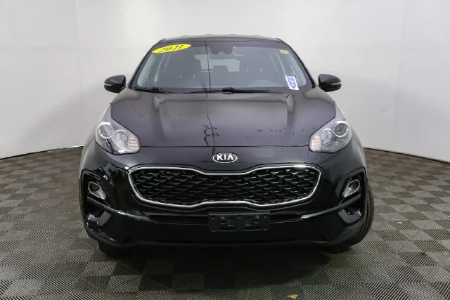 Used 2021 Red Kia LX image 4