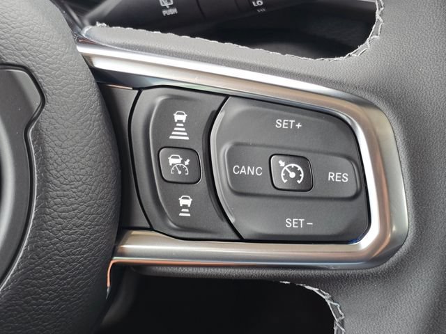 New 2026 Goldilocks Exterior Paint Jeep Sahara image 22