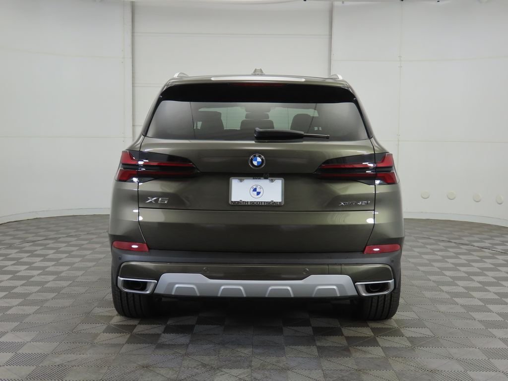 Used 2026 Green Metallic BMW xDrive40i image 6