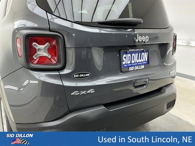 Used 2022 Graphite Gray Jeep Latitude image 22
